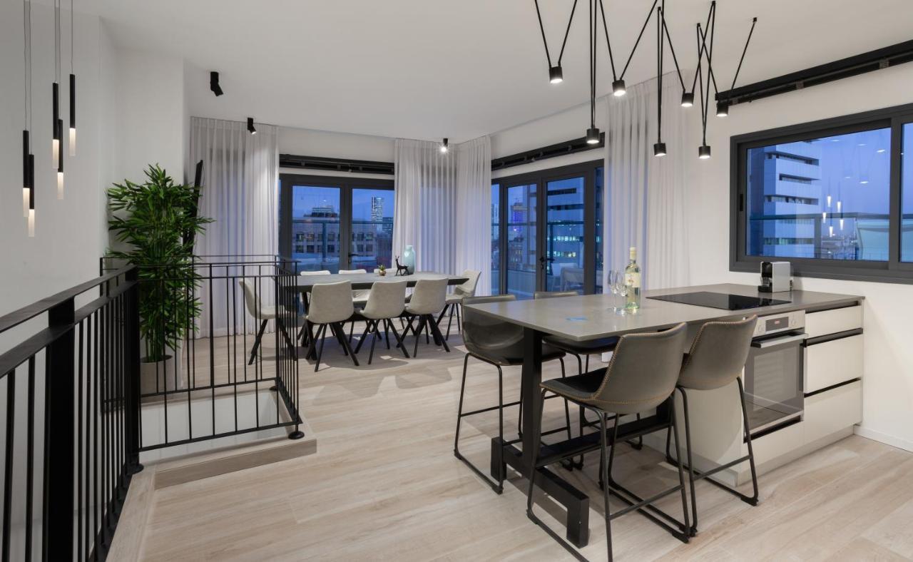 Spacious 3Br Penthouse With Jacuzzi On Rosthchild By Holyguest Tel Aviv Esterno foto